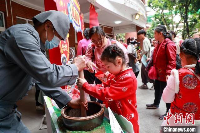 味”沉浸式庙会唤醒广府基因麻将胡了电子游戏“粤食越滋